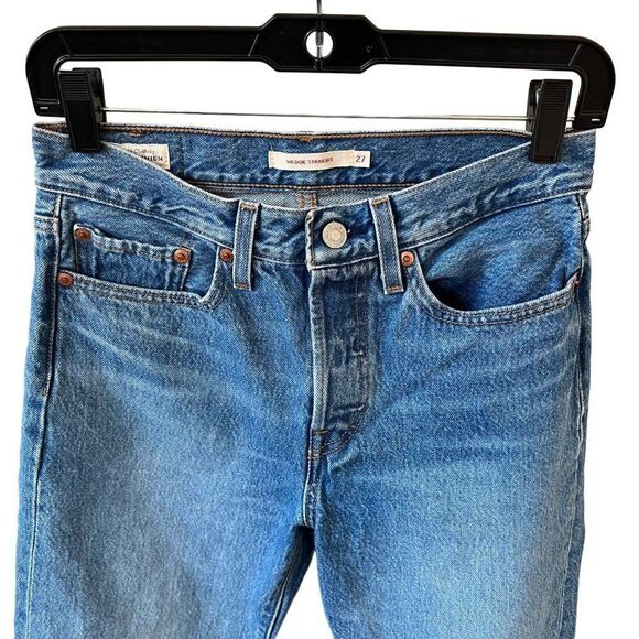 Levi's Women's Wedgie Straight Distressed Frayed Raw Hem Button Fly Jeans - Picture 3 of 10